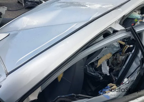 2022 Toyota Prius Xle Awd-E z USA, uszkodzony, nr VIN JTDL9MFU9N3040135